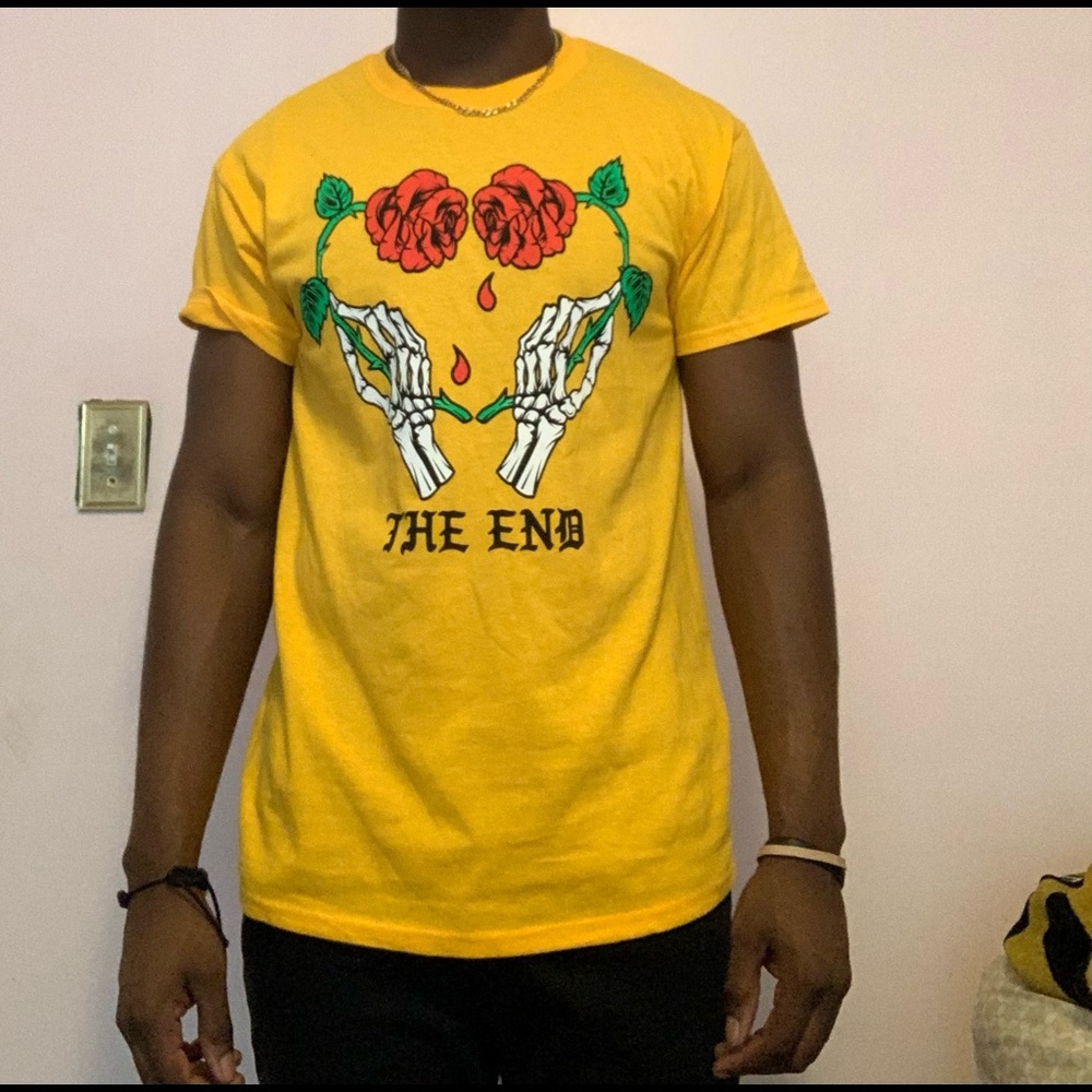 Yellow T shirt with roses